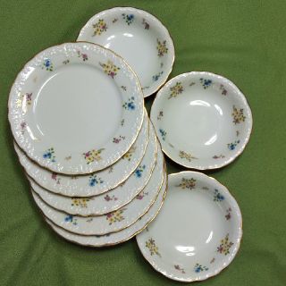 ノリタケ(Noritake)のちょっと お値下げ❤︎ノリタケ皿⑤枚＋サラダ小ボール③枚……合計⑧枚セットで…(食器)