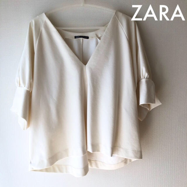 ZARA(ザラ)の日曜までSALE♡ZARA  白カットソー レディースのトップス(カットソー(長袖/七分))の商品写真