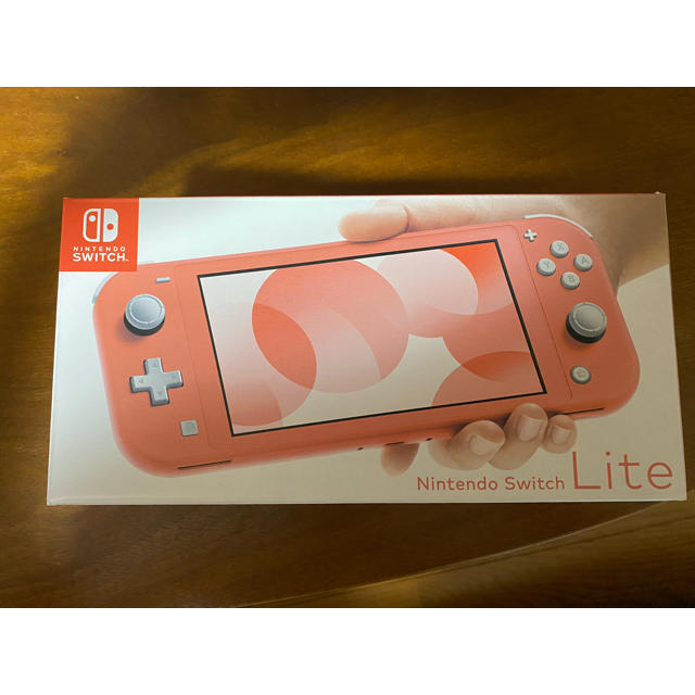 Nintendo Switch LITE コーラル