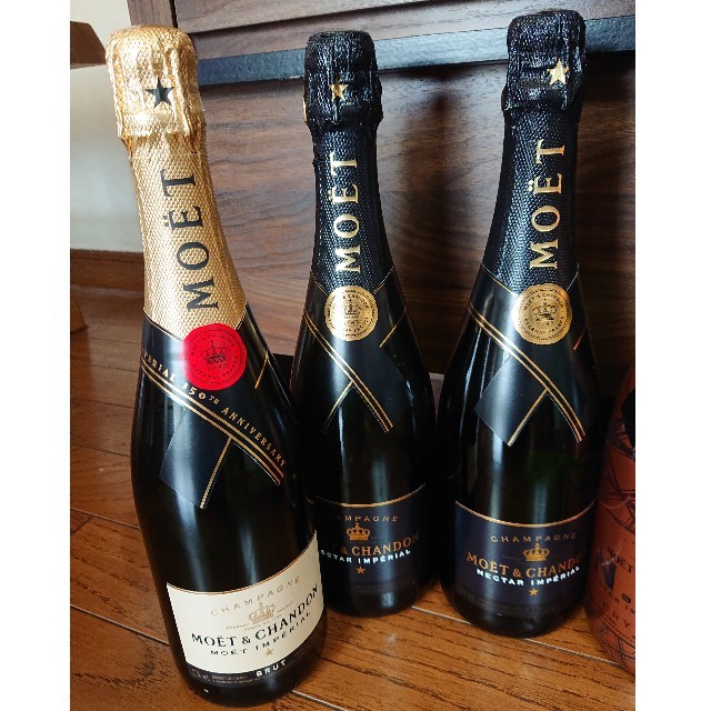 MOËT & CHANDON(モエエシャンドン)のMOET&CHANDON 6本 セット 食品/飲料/酒の酒(シャンパン/スパークリングワイン)の商品写真