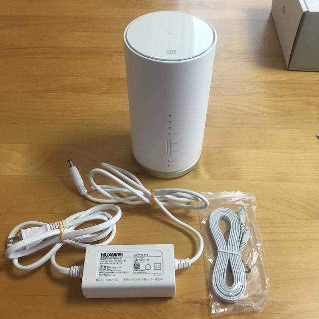 UQ WiMAX SPEED Wi-Fi HOME L01sホームルーター スマホ/家電/カメラのPC/タブレット(PC周辺機器)の商品写真