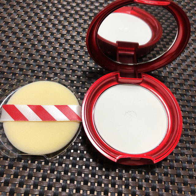 THE FACE SHOP(ザフェイスショップ)のOIL CLEAR BLOTTING PACT コスメ/美容のベースメイク/化粧品(フェイスパウダー)の商品写真