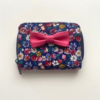 クレアーズ(claire's)の【送料込み】花柄　お財布(財布)