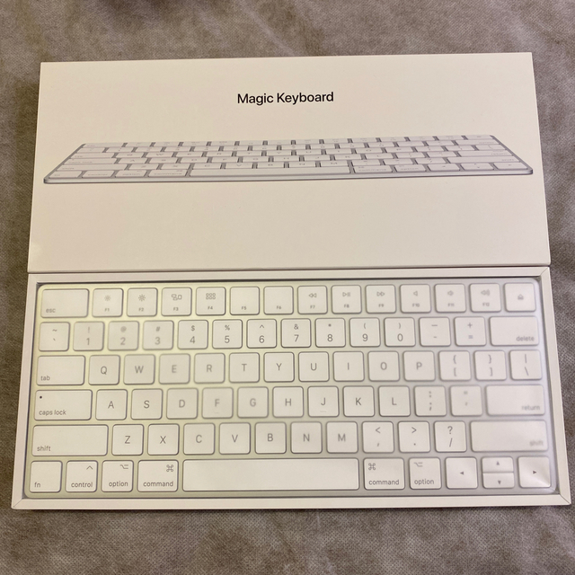 Apple(アップル)のほぼ未使用Apple Magic Keyboard2アップル マジックキーボード スマホ/家電/カメラのPC/タブレット(PC周辺機器)の商品写真