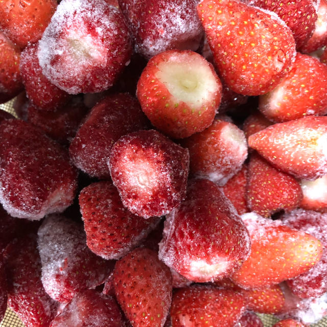 冷凍いちご🍓3キロ 食品/飲料/酒の食品(フルーツ)の商品写真