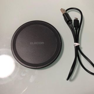 エレコム(ELECOM)のELECOM  ワイヤレス充電　W-QA03BK(バッテリー/充電器)