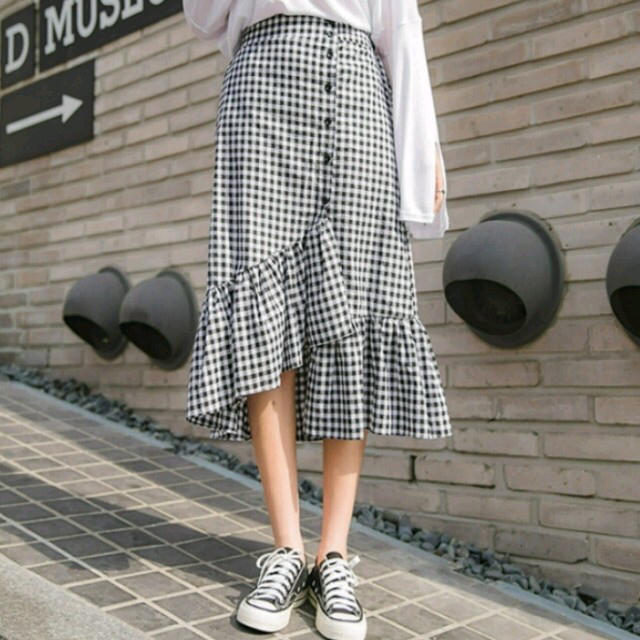 dholic(ディーホリック)の韓国　ギンガムチェック　フリルスカート レディースのスカート(ロングスカート)の商品写真