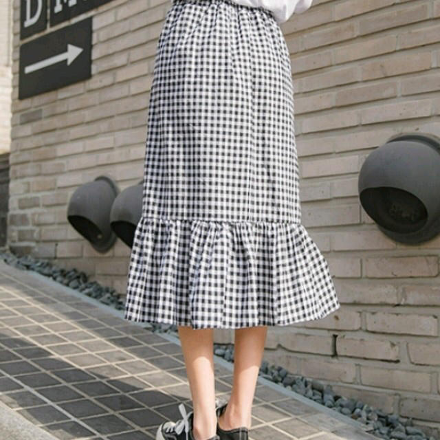 dholic(ディーホリック)の韓国　ギンガムチェック　フリルスカート レディースのスカート(ロングスカート)の商品写真