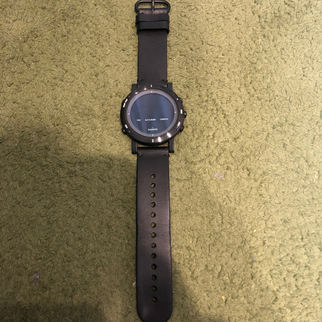 suunto スント バンド新品エッセンシャルカーボンブラック 【コンビニ