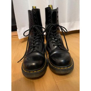 ドクターマーチン(Dr.Martens)の【美品】Dr.Martens　10ホールブーツ【箱・包装材あり】(ブーツ)