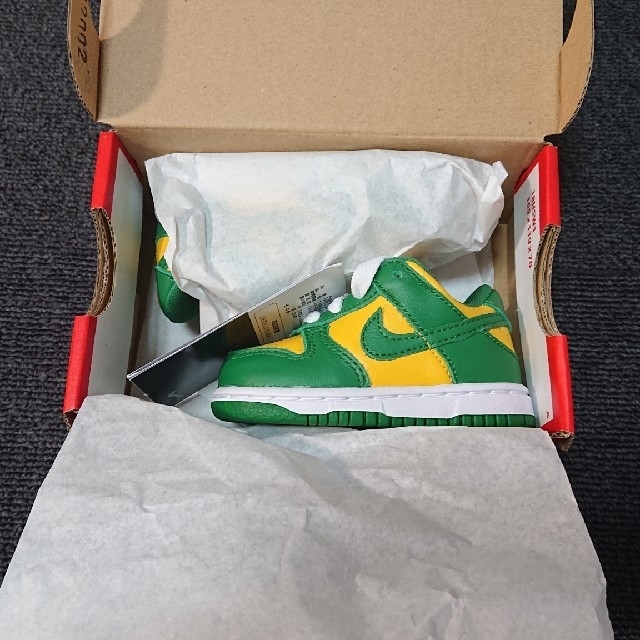 NIKE(ナイキ)のNike Dunk Low SP Brazil ベビーダンク 9cm キッズ/ベビー/マタニティのベビー靴/シューズ(~14cm)(スニーカー)の商品写真