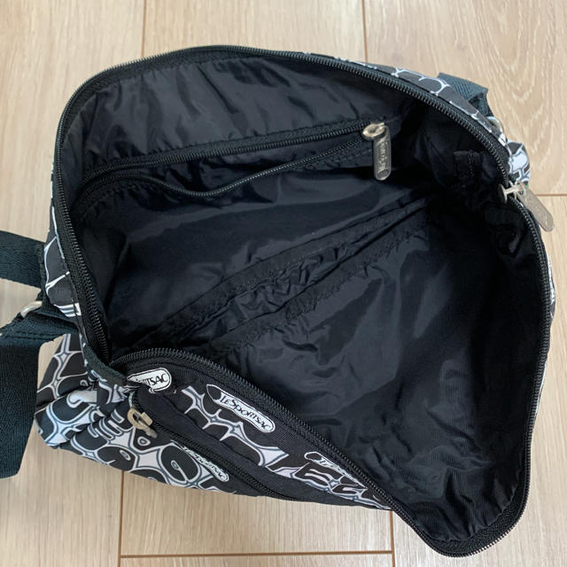 LeSportsac(レスポートサック)の【未使用品】レスポートサック ウエストポーチ　ショルダーバッグ レディースのバッグ(ボディバッグ/ウエストポーチ)の商品写真