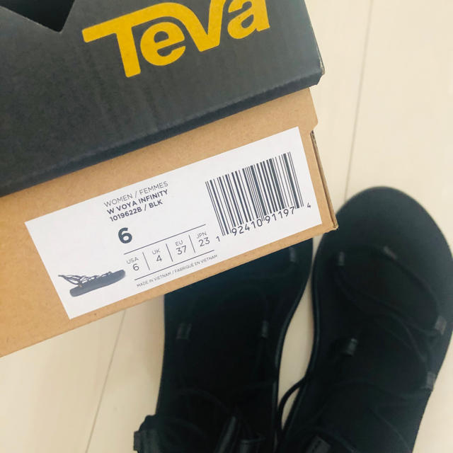 Teva(テバ)のTeva  VOYA INFINITY  ボヤインフィニティ 黒  23.0cm レディースの靴/シューズ(サンダル)の商品写真