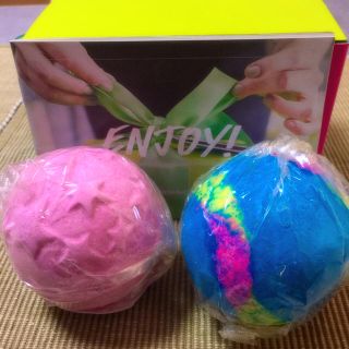 ラッシュ(LUSH)のLUSH バスボムセット【箱＋紙袋付】(入浴剤/バスソルト)