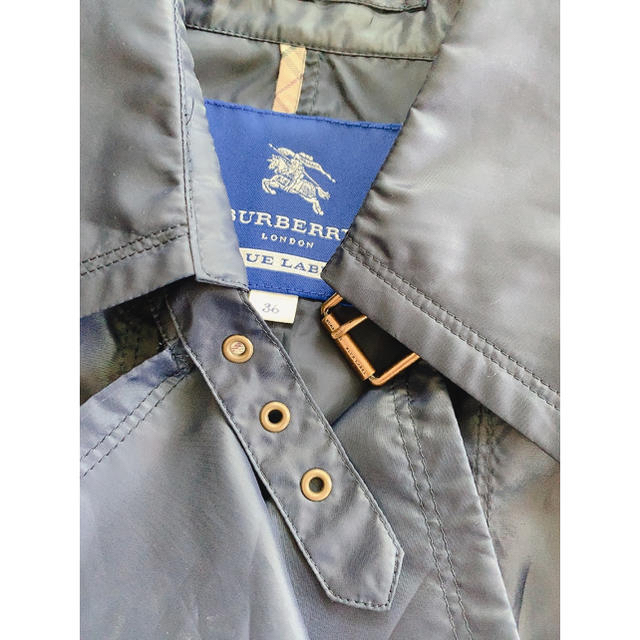 BURBERRY BLUE LABEL(バーバリーブルーレーベル)のバーバリー　ブルーレーベル  レインコート レディースのジャケット/アウター(トレンチコート)の商品写真