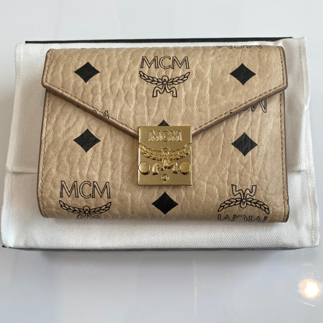 MCM(エムシーエム)のayaさん専用　MCM 〈パトリシア〉ヴィセトス 三つ折りウォレット レディースのファッション小物(財布)の商品写真