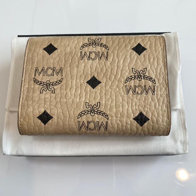 MCM(エムシーエム)のayaさん専用　MCM 〈パトリシア〉ヴィセトス 三つ折りウォレット レディースのファッション小物(財布)の商品写真