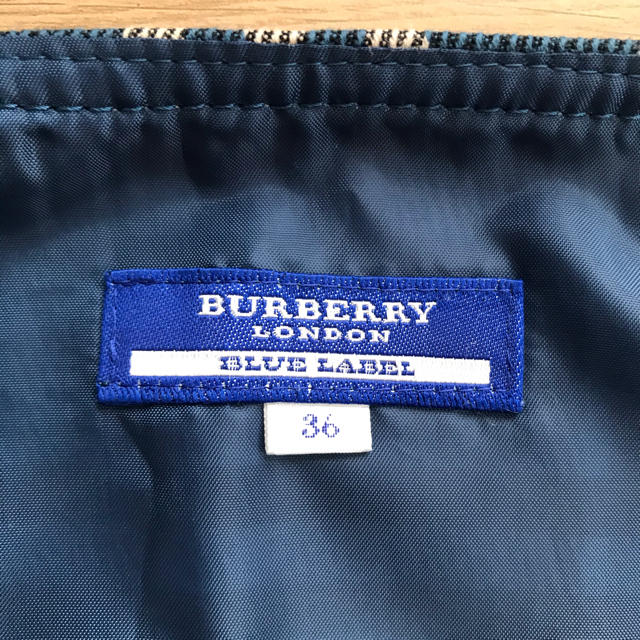 BURBERRY BLUE LABEL(バーバリーブルーレーベル)のBurberry スカート レディースのスカート(ミニスカート)の商品写真