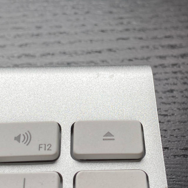 Apple(アップル)のapple wireless keyboard ワイヤレスキーボード スマホ/家電/カメラのPC/タブレット(PC周辺機器)の商品写真