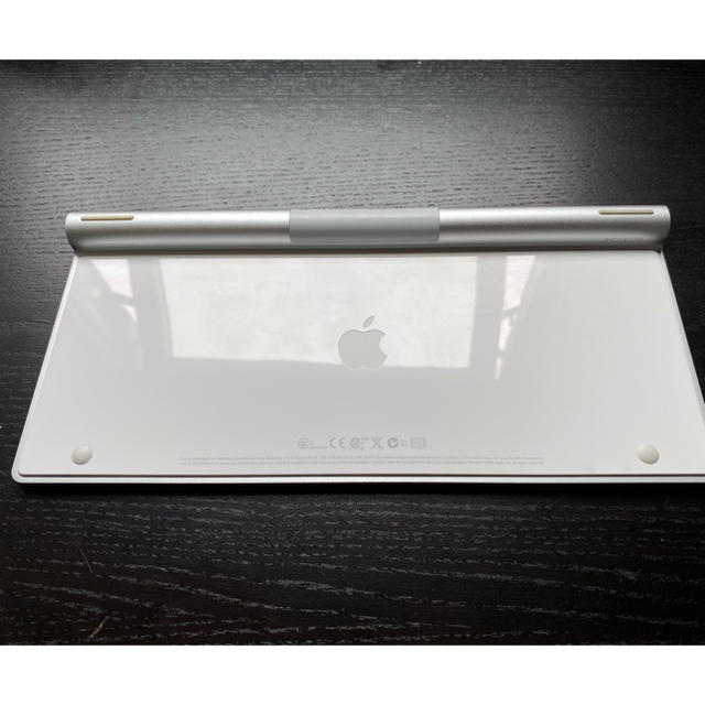 Apple(アップル)のapple wireless keyboard ワイヤレスキーボード スマホ/家電/カメラのPC/タブレット(PC周辺機器)の商品写真