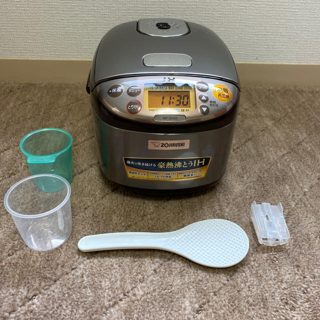 象印(ゾウジルシ)の象印　炊飯器　NP-GH05 スマホ/家電/カメラの調理家電(炊飯器)の商品写真