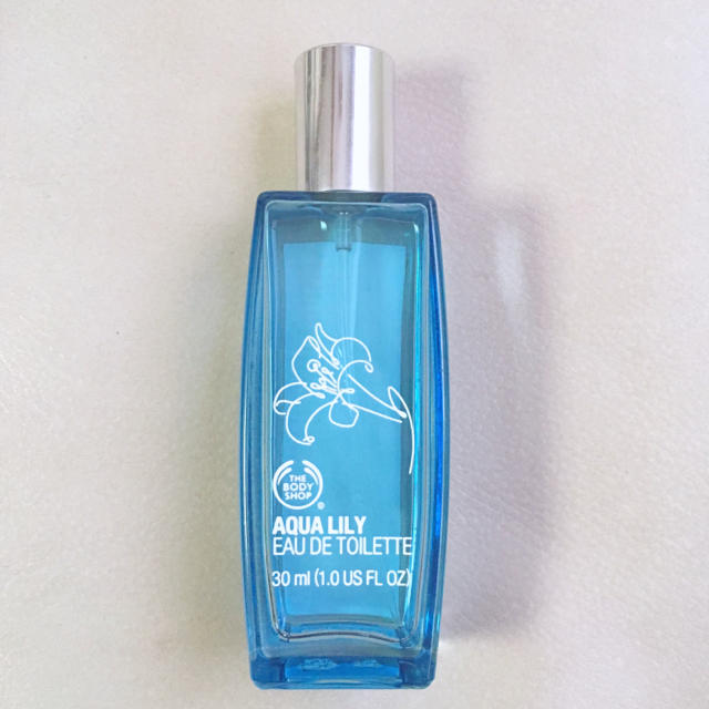 THE BODY SHOP(ザボディショップ)の【THE BODY SHOP】アクアリリー オードトワレ 30ml コスメ/美容の香水(ユニセックス)の商品写真