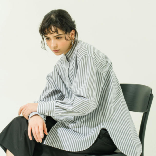 【hugさま専用】yonfa gray stripe shirts
