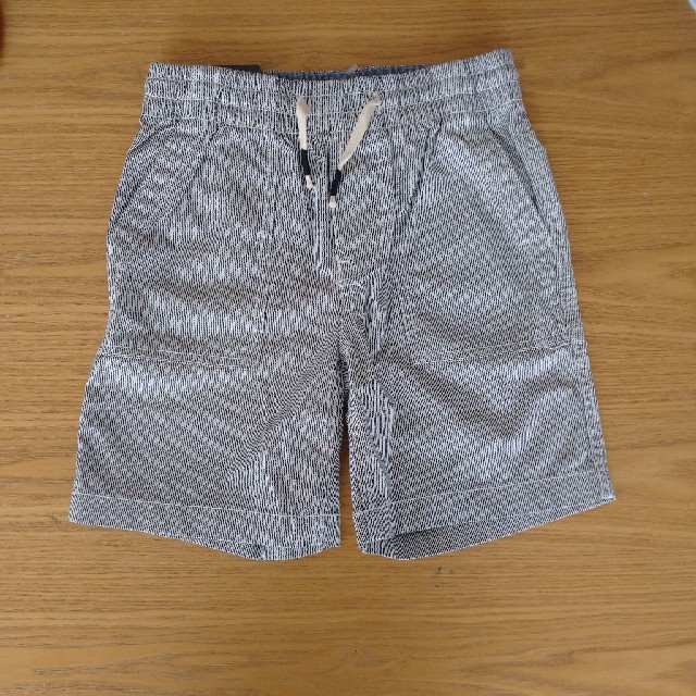 babyGAP(ベビーギャップ)のbabyGAP ショートパンツ　110 キッズ/ベビー/マタニティのキッズ服男の子用(90cm~)(パンツ/スパッツ)の商品写真