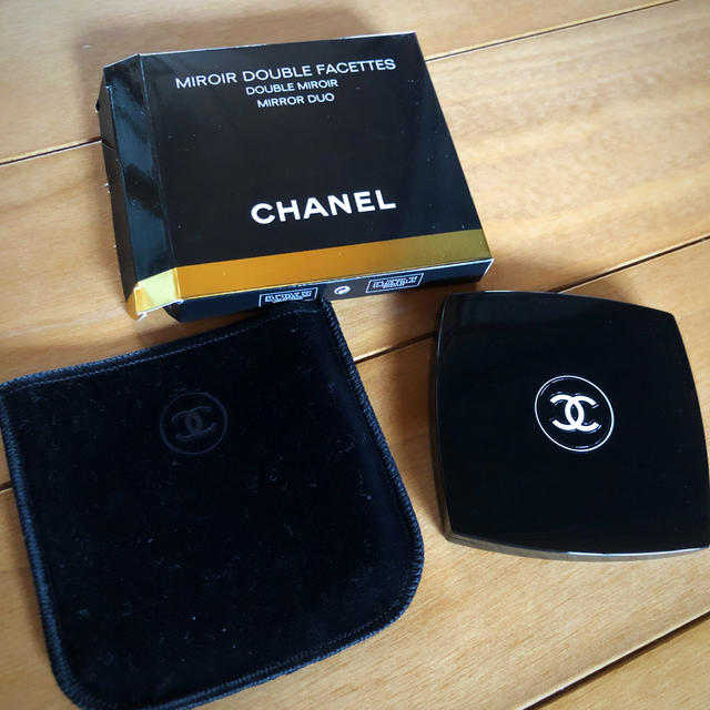 CHANEL(シャネル)のCHANEL ミロワールドゥーブルファセット ミラー シャネル レディースのファッション小物(ミラー)の商品写真