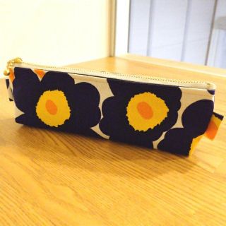 marimekko❁ミニウニッコ　ネイビー　ペンケース✾(ペンケース/筆箱)