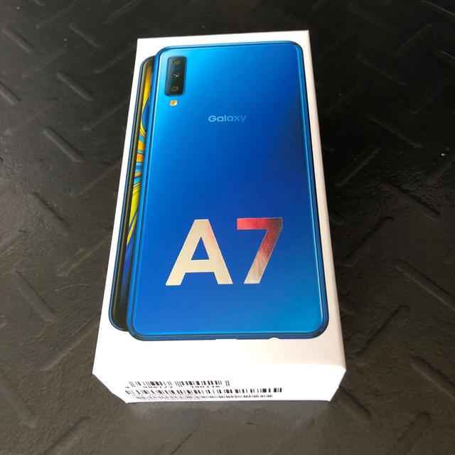 SAMSUNG(サムスン)のGalaxy A7 ブルー 64GB SIMフリースマートフォン スマホ/家電/カメラのスマートフォン/携帯電話(スマートフォン本体)の商品写真