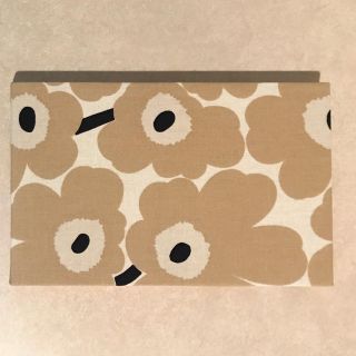 マリメッコ(marimekko)のミニウニッコ　ベージュ　2020年　新色　ハンドメイド　マリメッコ　A(インテリア雑貨)