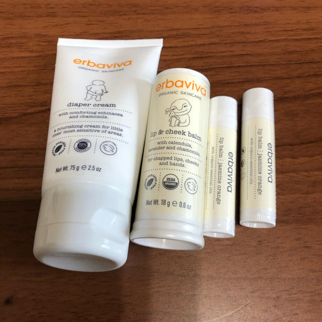 erbaviva(エルバビーバ)のエルバビーバ diaper cream lip&cheek balm コスメ/美容のスキンケア/基礎化粧品(リップケア/リップクリーム)の商品写真