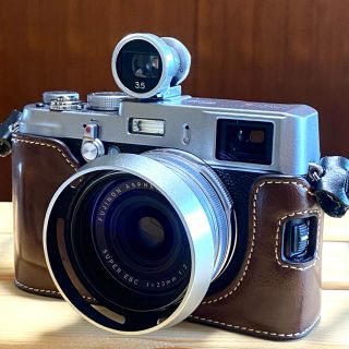 フジフイルム(富士フイルム)の富士フイルム X100s フル装備☆3万円位のオプション付☆(コンパクトデジタルカメラ)