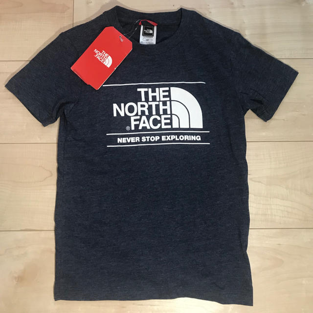 THE NORTH FACE(ザノースフェイス)の☆特価☆ 海外限定 ノースフェイス キッズ Tシャツ 120cm キッズ/ベビー/マタニティのキッズ服男の子用(90cm~)(Tシャツ/カットソー)の商品写真