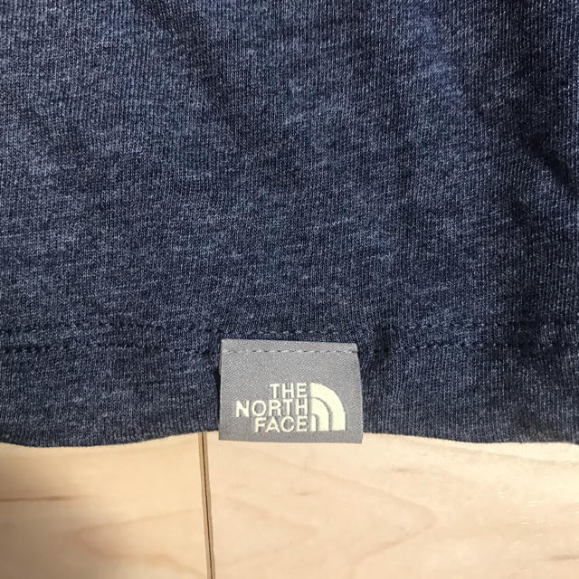 THE NORTH FACE(ザノースフェイス)の☆特価☆ 海外限定 ノースフェイス キッズ Tシャツ 120cm キッズ/ベビー/マタニティのキッズ服男の子用(90cm~)(Tシャツ/カットソー)の商品写真