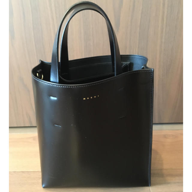 全国宅配無料 Marni - 【MARNI】カーフスキンMUSEOバッグ ブラック