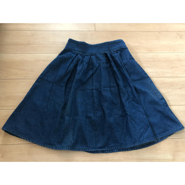 GU(ジーユー)のデニムスカート  レディースのスカート(ひざ丈スカート)の商品写真