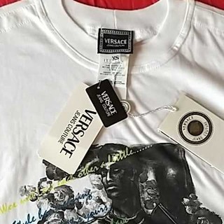 VERSACE - ヴェルサーチ Tシャツ タグ付きの通販 by EMI's shop