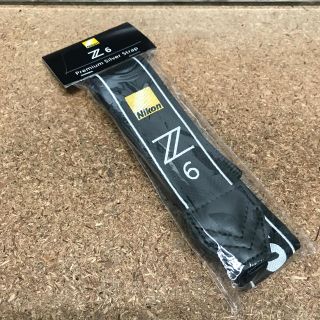 ニコン(Nikon)のZ6 premium Silver Strap 非売品(ミラーレス一眼)