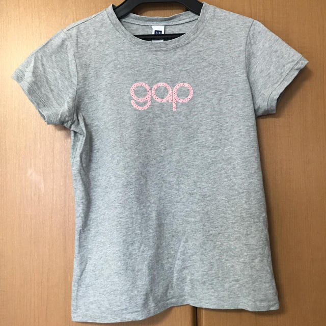 GAP(ギャップ)のギャップ　Tシャツ　　女の子用　155cm〜160cm キッズ/ベビー/マタニティのキッズ服女の子用(90cm~)(Tシャツ/カットソー)の商品写真