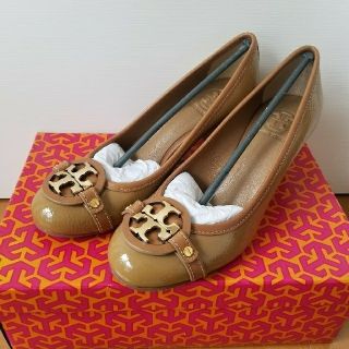 トリーバーチ(Tory Burch)の【未使用】TORY BURCH トリーバーチ パンプス サンド色(ハイヒール/パンプス)