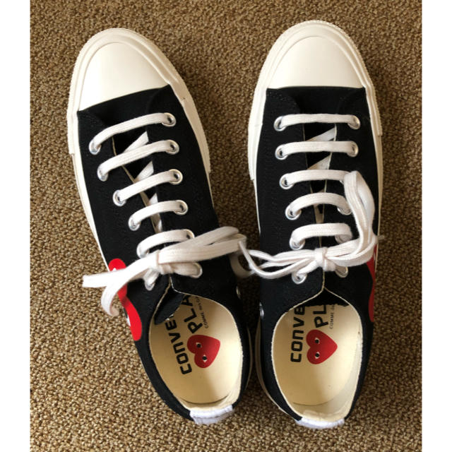 ノーブランド スニーカー 黒×白× 赤 ローカット メンズの靴/シューズ(スニーカー)の商品写真