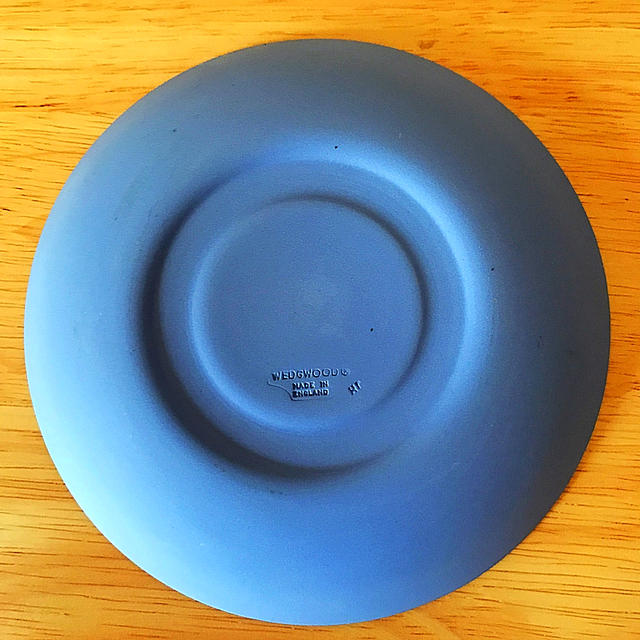 WEDGWOOD(ウェッジウッド)の【WEDGWOOD】ソーサーのみ〈未使用品〉 インテリア/住まい/日用品のキッチン/食器(食器)の商品写真