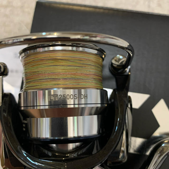 DAIWA(ダイワ)のryo-ta様専用18イグジストRCSハンドルセット スポーツ/アウトドアのフィッシング(リール)の商品写真