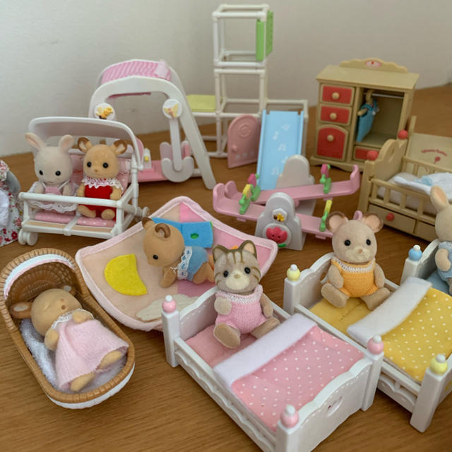 EPOCH(エポック)のシルバニアファミリー  赤ちゃん色々セット キッズ/ベビー/マタニティのおもちゃ(ぬいぐるみ/人形)の商品写真