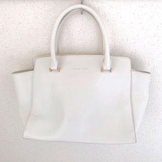 チャールズアンドキース(Charles and Keith)のCHARLES＆KEITH ハンドバッグ(ハンドバッグ)