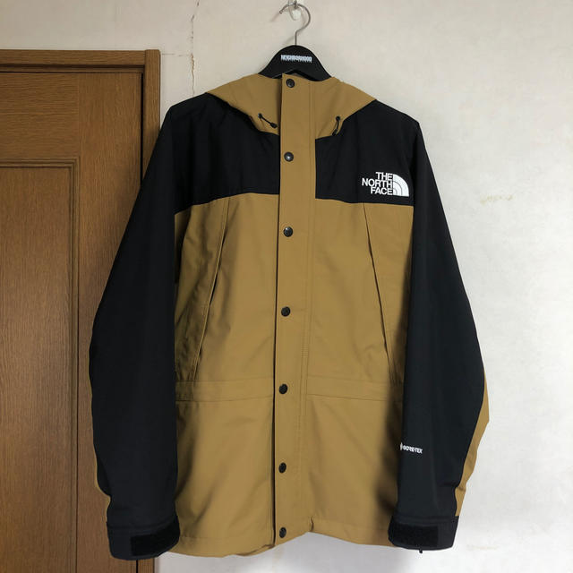 THE NORTH FACE(ザノースフェイス)のノースフェイス　マウンテンライトジャケット　ブリティッシュカーキMサイズ メンズのジャケット/アウター(マウンテンパーカー)の商品写真