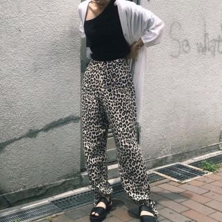 マウジー(moussy)のMOUSSY レオパード　パンツ(カジュアルパンツ)