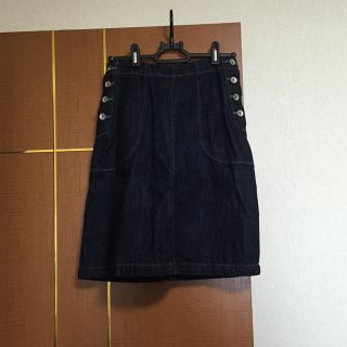 ダブルクローゼット(w closet)のデニムスカート 週末限定値下げ(ひざ丈スカート)